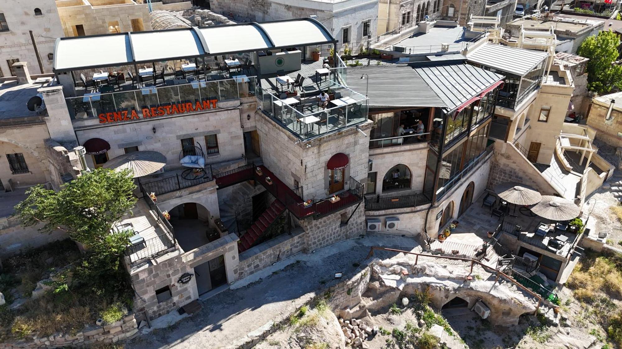 Caldera Cave & Restaurant