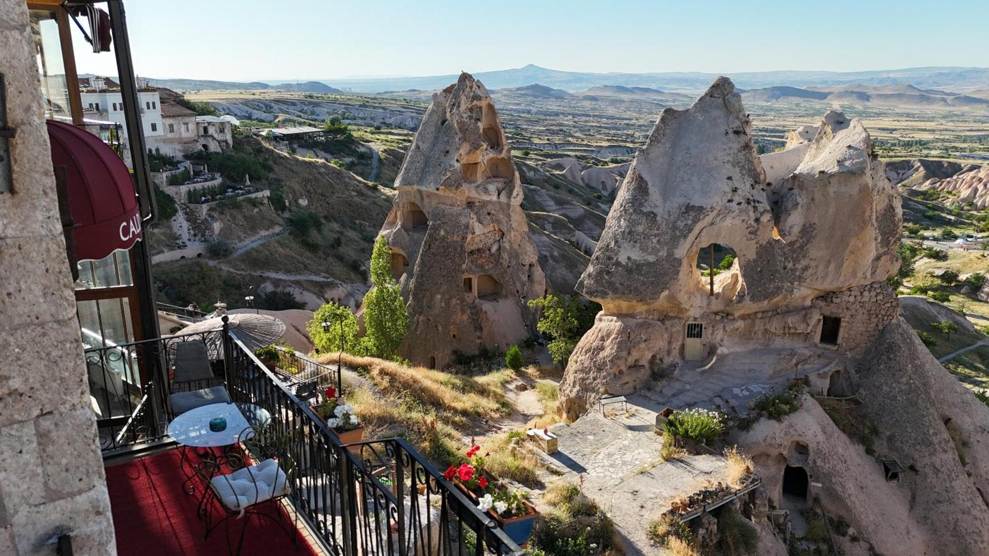 Hotel Caldera Cave & Restaurant