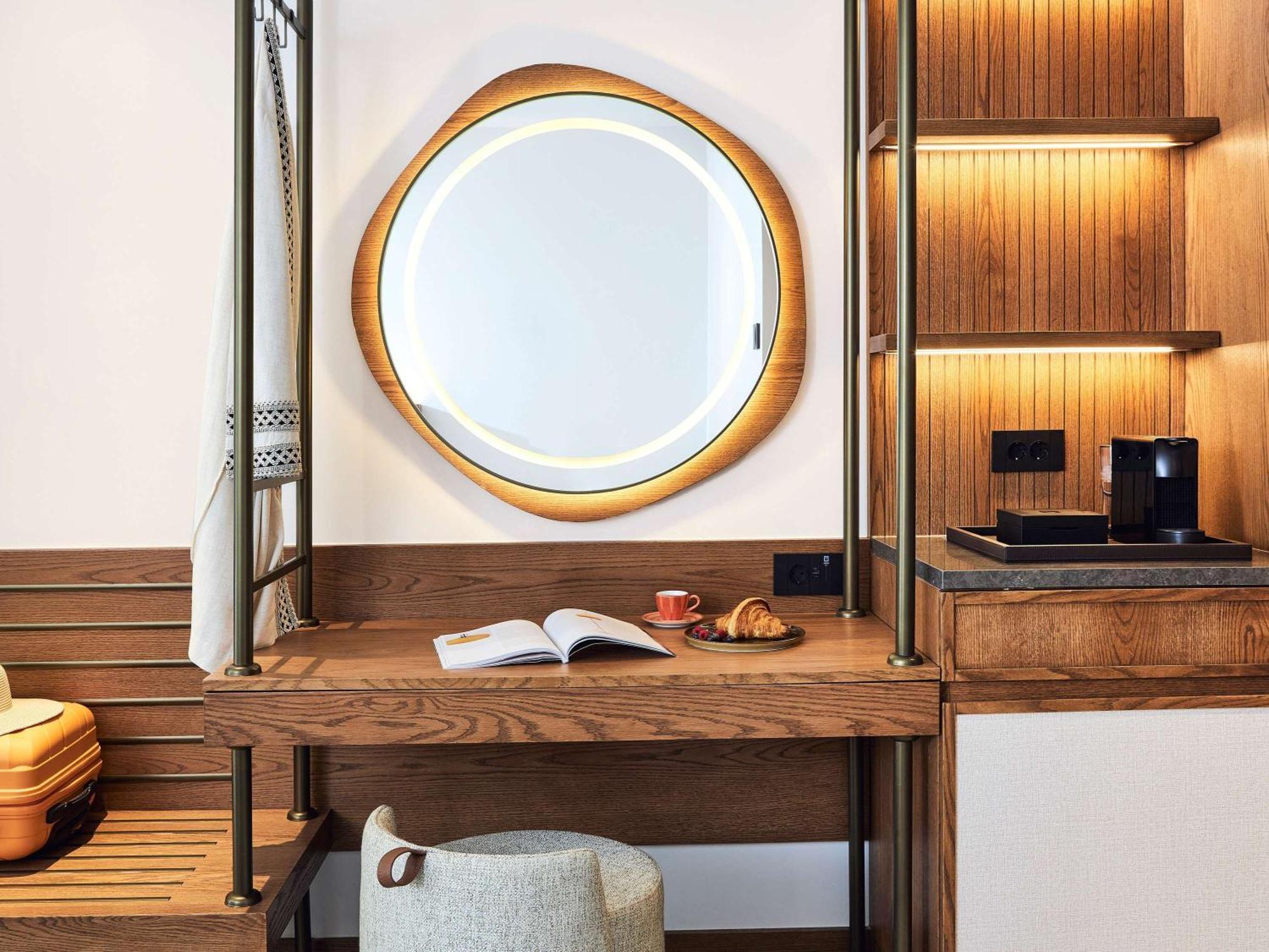 Hyde (adults Only) 5*