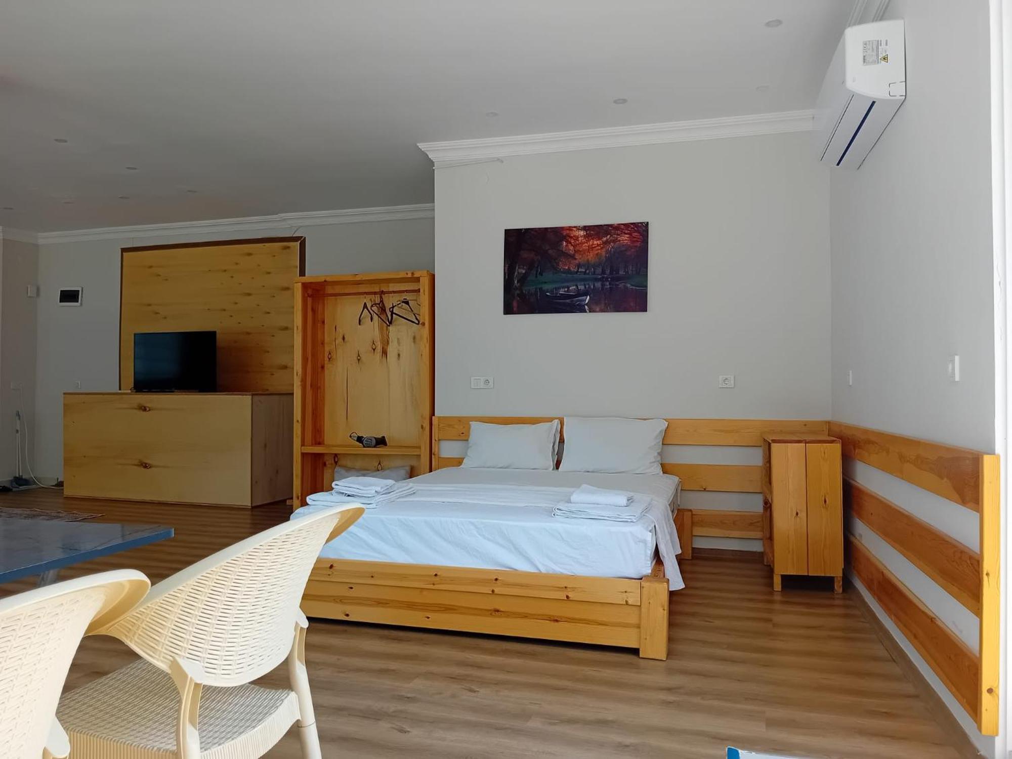 Apartment Hill Defne
