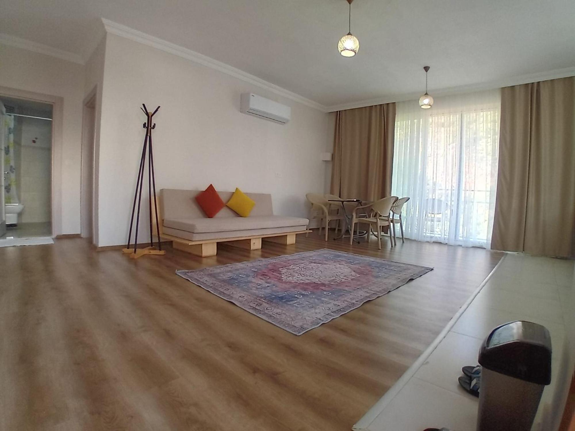 Apartment Hill Defne Kas