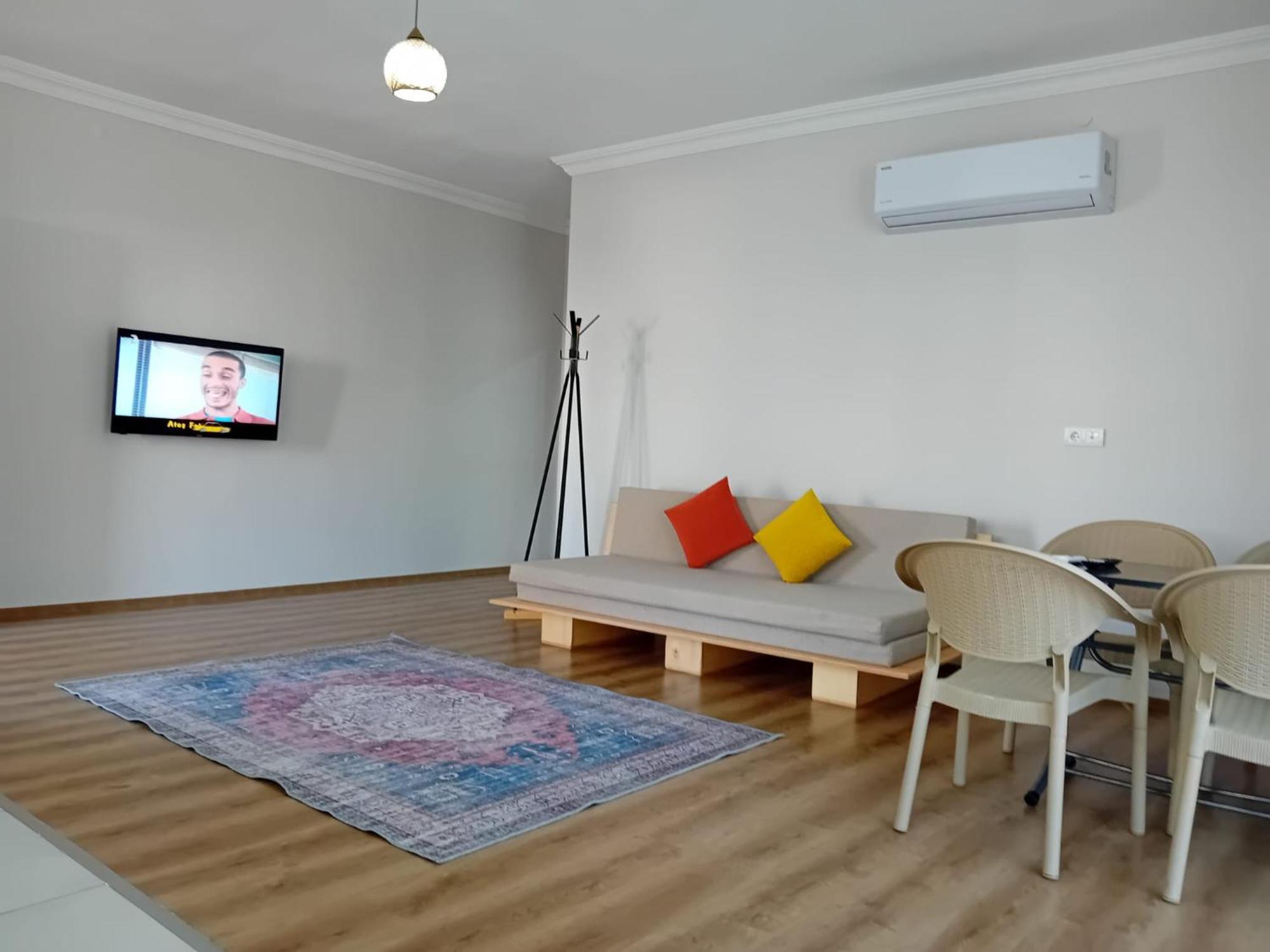Apartment Hill Defne