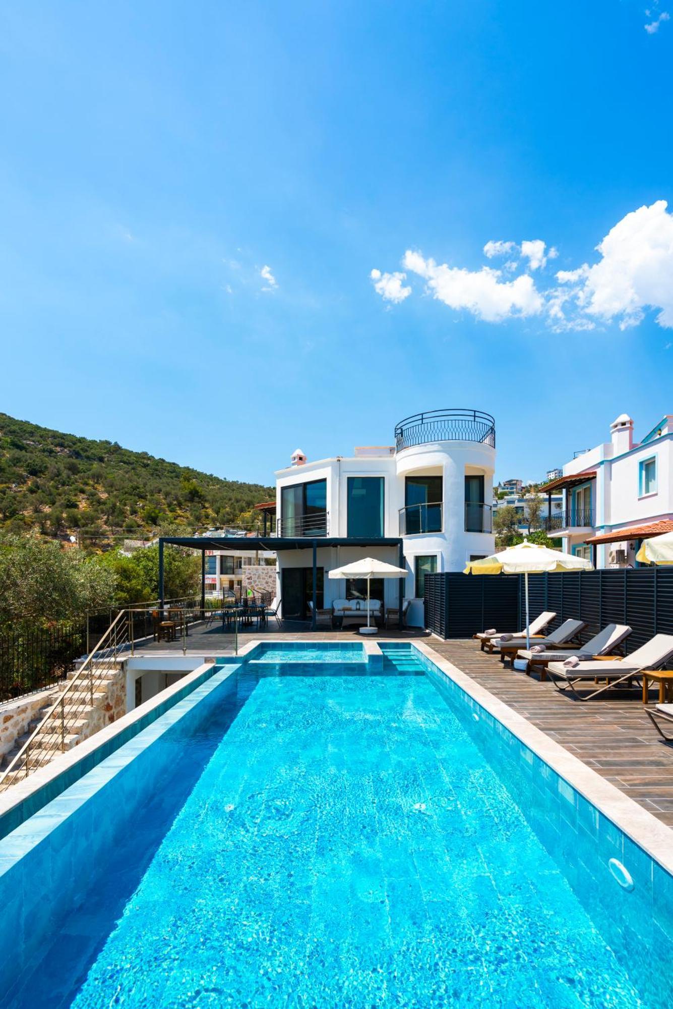 Ekinoks Kalkan