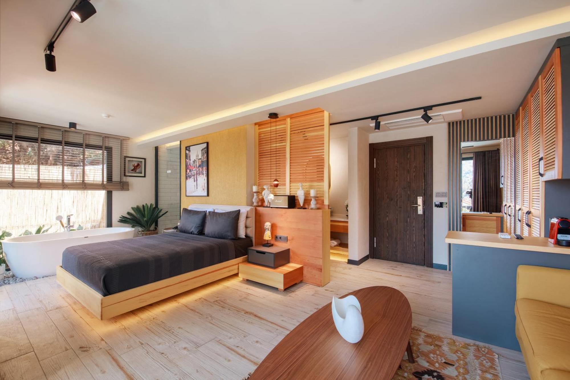Hotel Morina Deluxe 3*