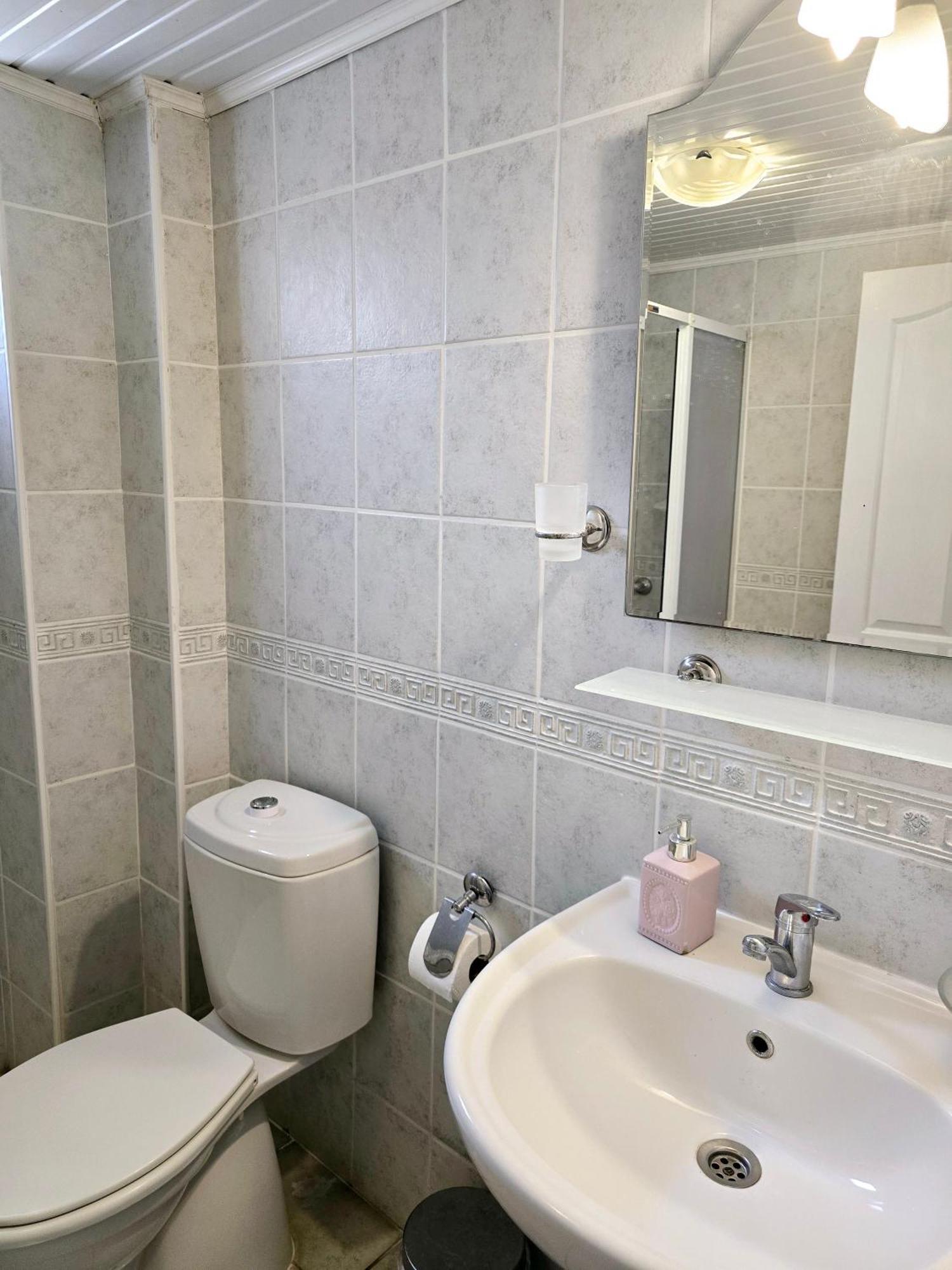 Apartment 3 Bedrooms In Oeluedeniz, Ovacik *