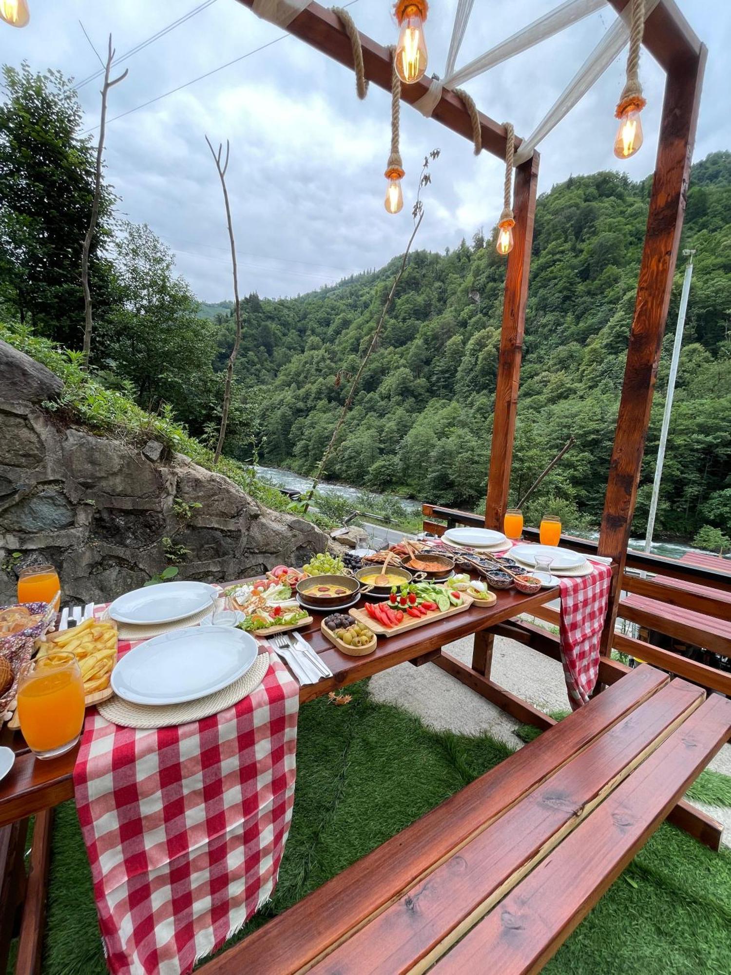 Hotel River Deluxe Camlihemsin