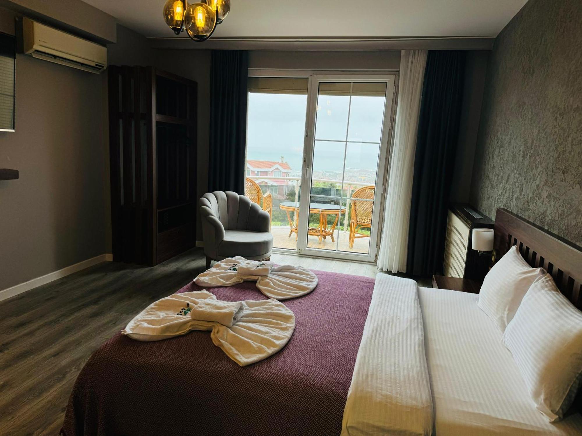 Treekos Istanbul Airport 4*