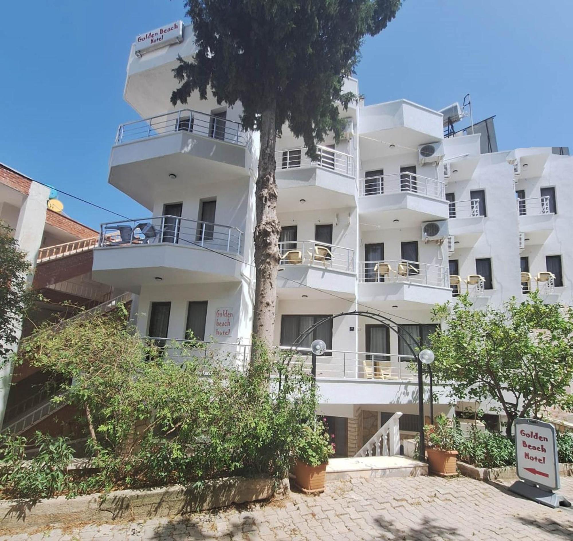 Hotel Golden Beach 3*