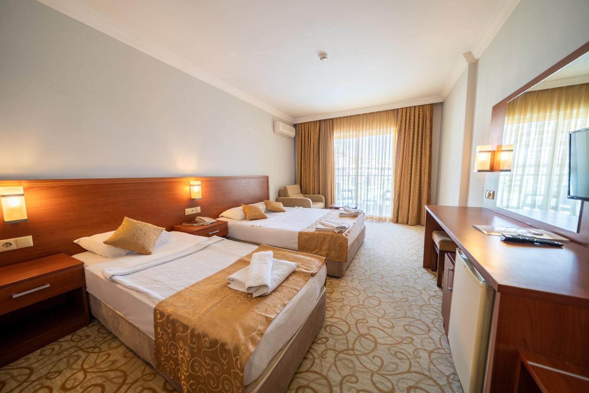 Miarosa Garden Hotel 4*