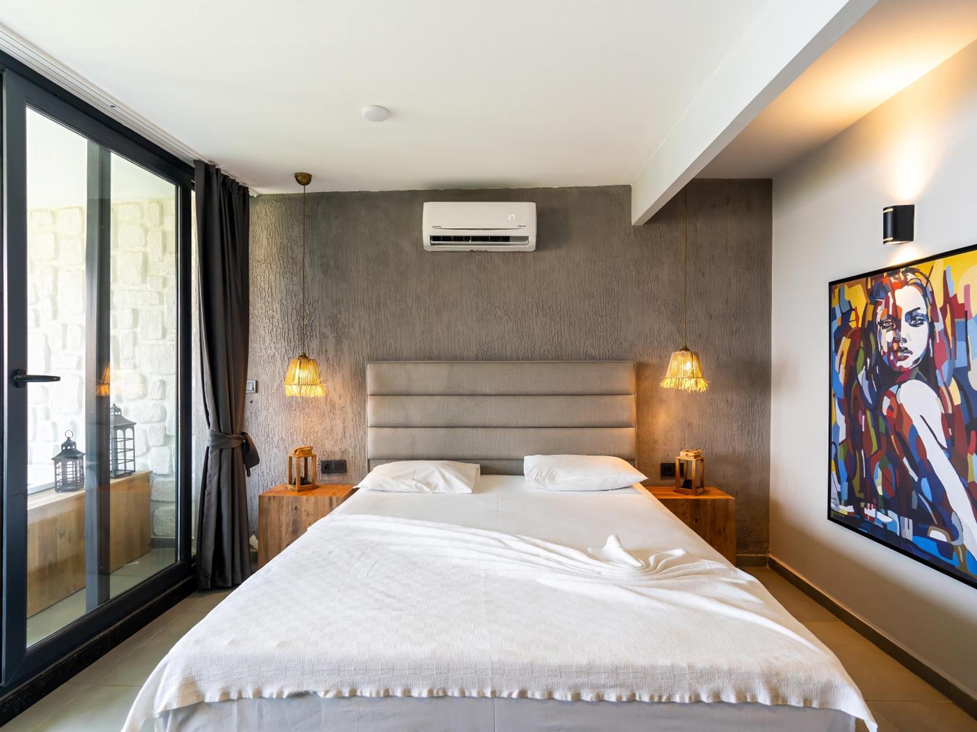 Castle Boutique Hotel *