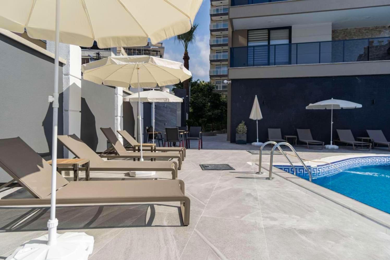 Sa Apartments! 500m To The Cleopatra