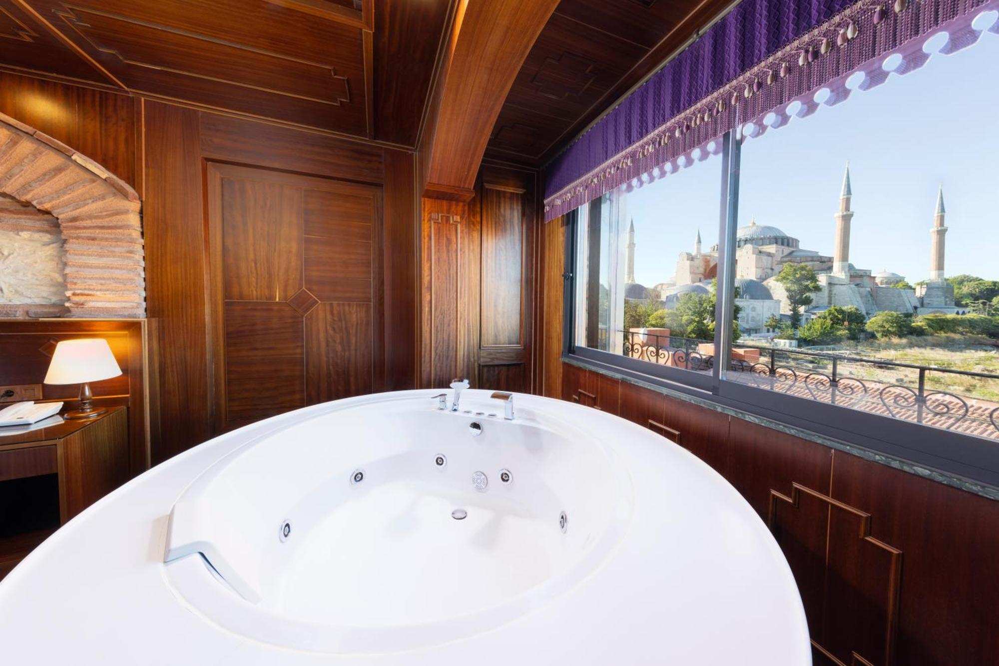 Hotel Seven Hills - Special Category