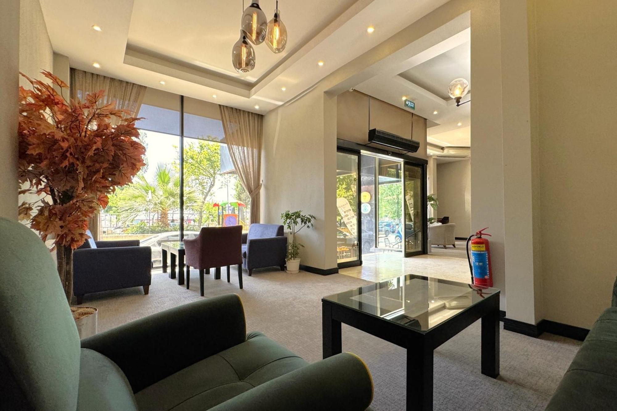 Yat Hotel 3*