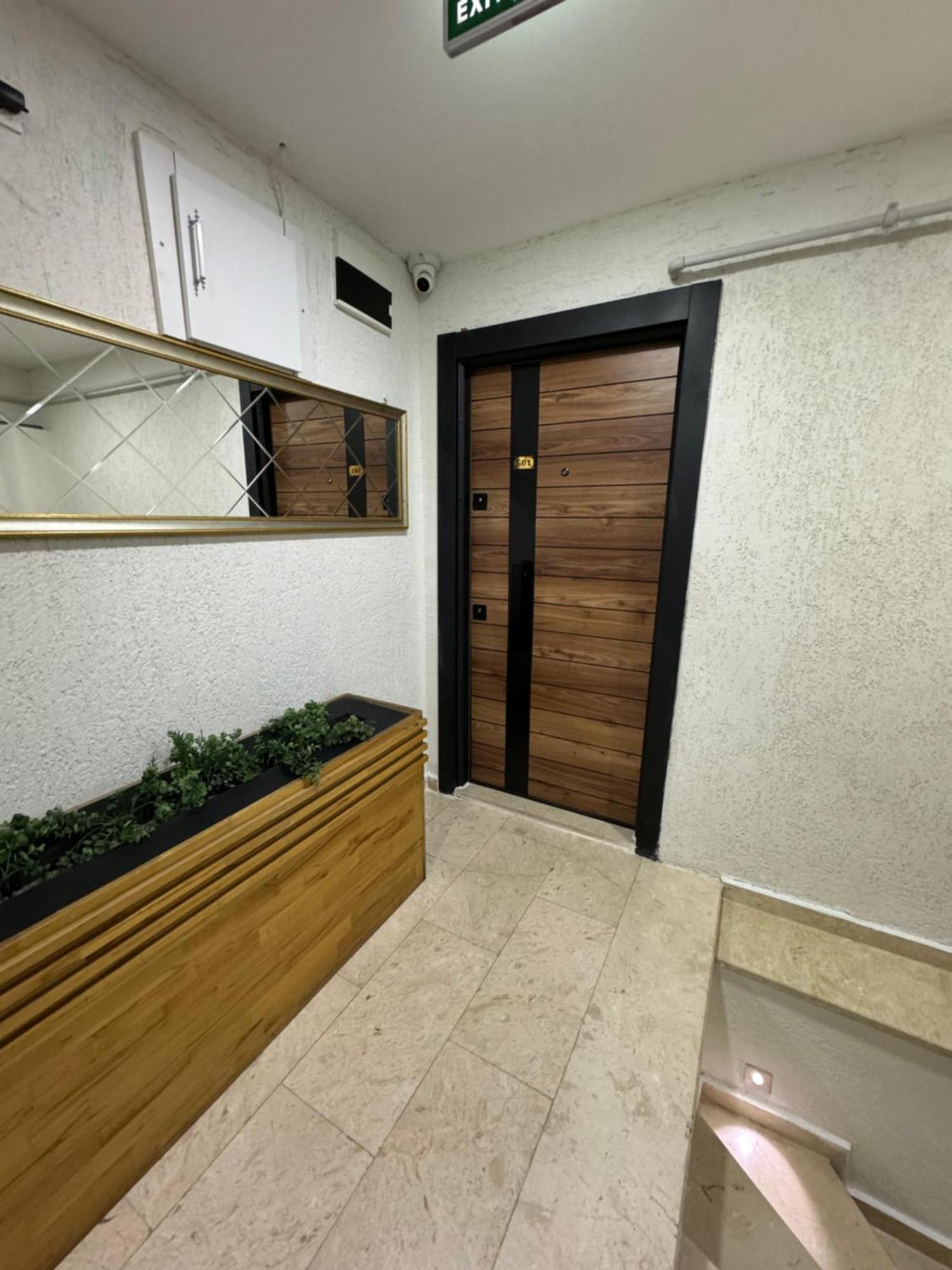 Aparthotel Arat *