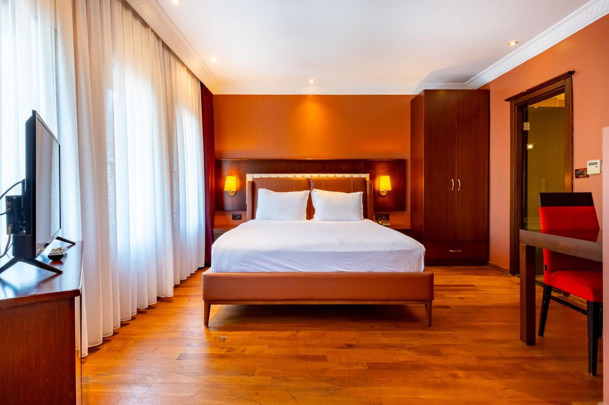 Hotel Mangana 4*