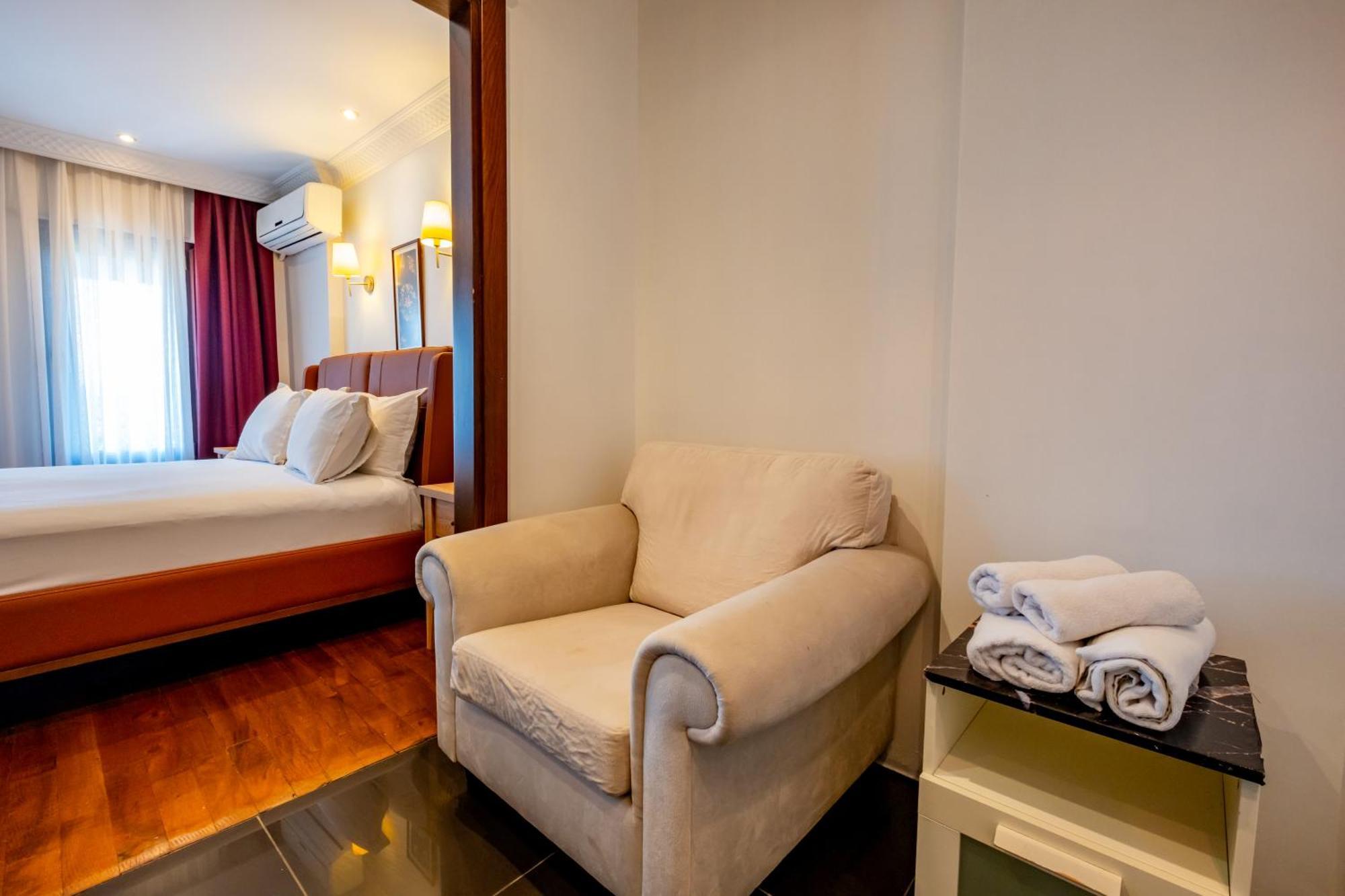 Mangana Hotel 4*