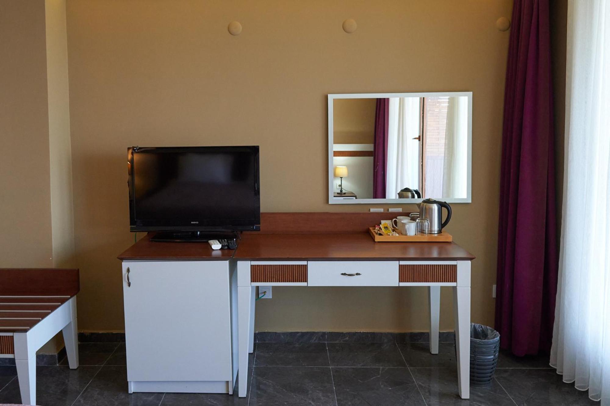Phellos Boutique Hotel
