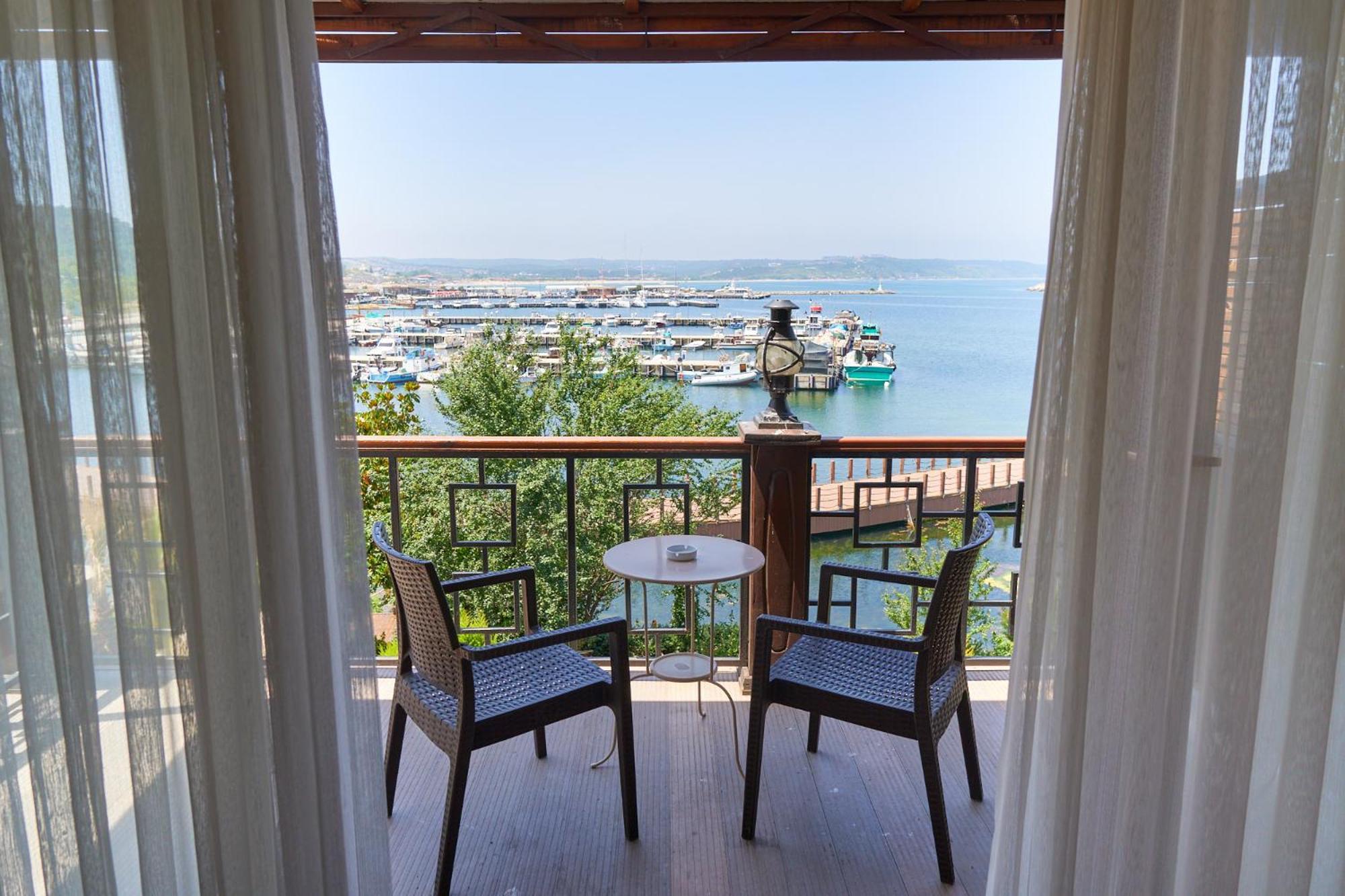 Hotel Phellos Boutique 3*