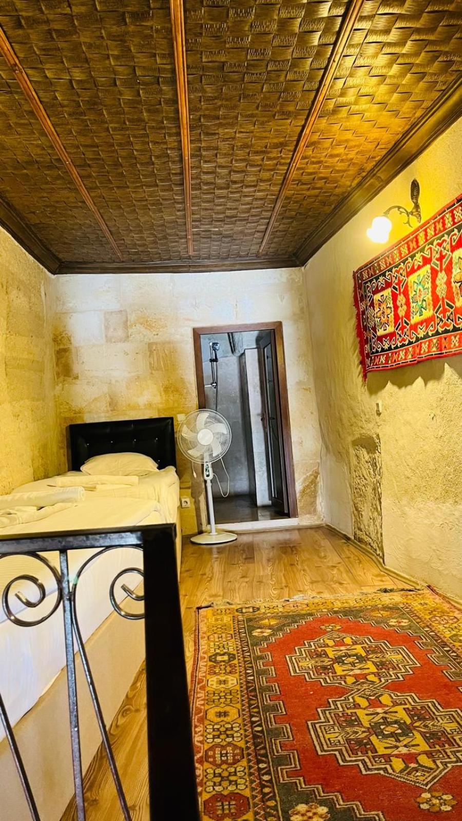 Avlu Cave House *