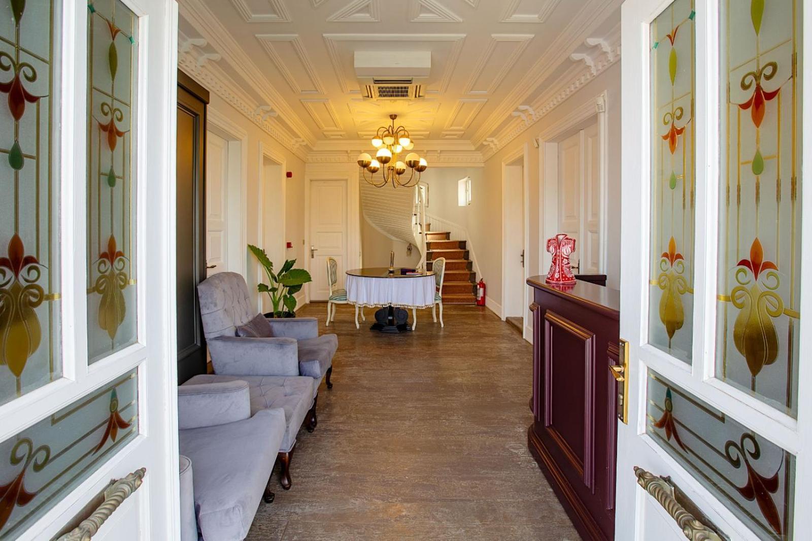 Mansion Milia Boutique Hotel *