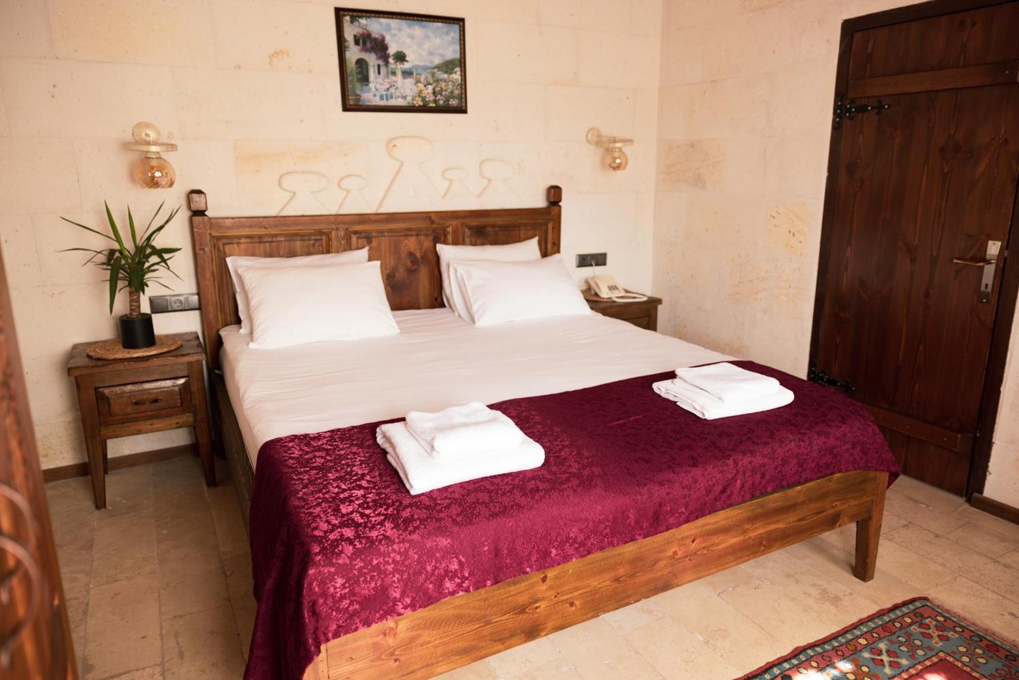 Stone Age Homestay