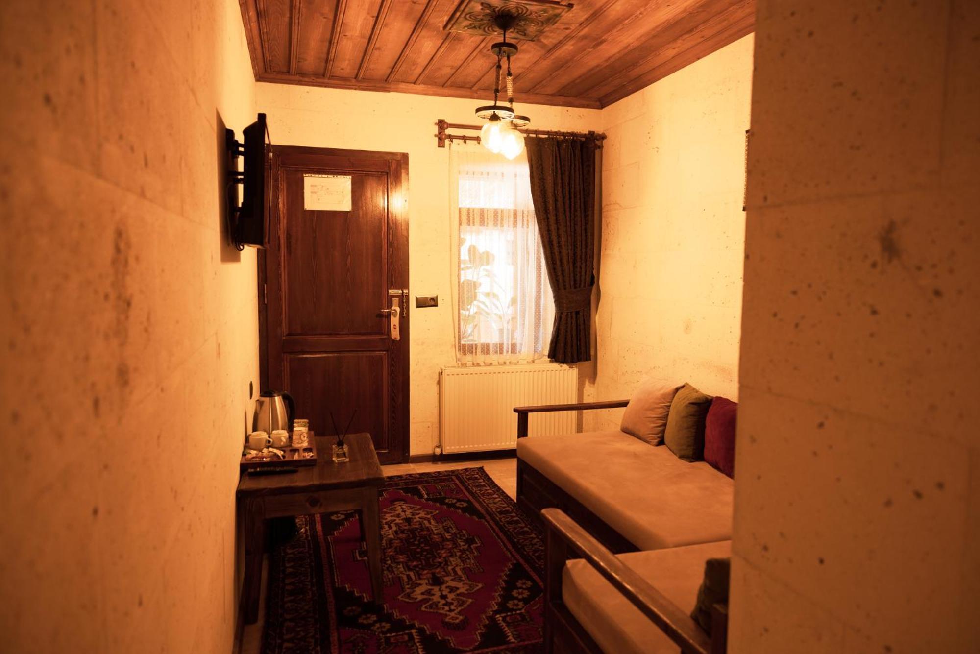 Stone Age Homestay