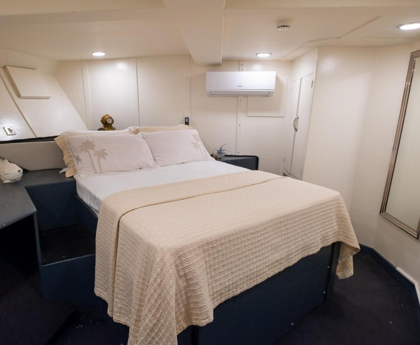 Botel Yalikavak Matilda Mega Yacth Bodrum