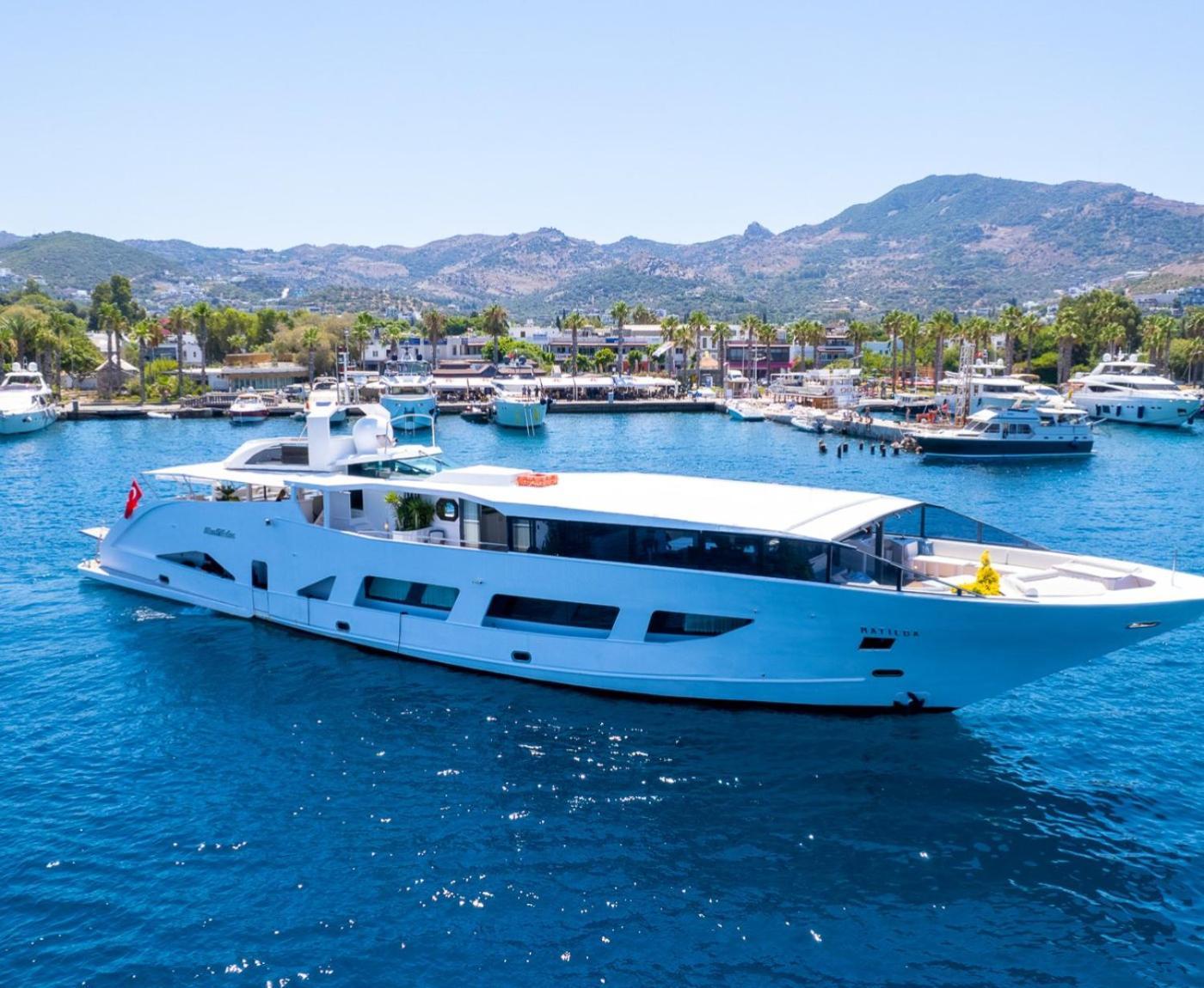 Botel Yalikavak Matilda Mega Yacth