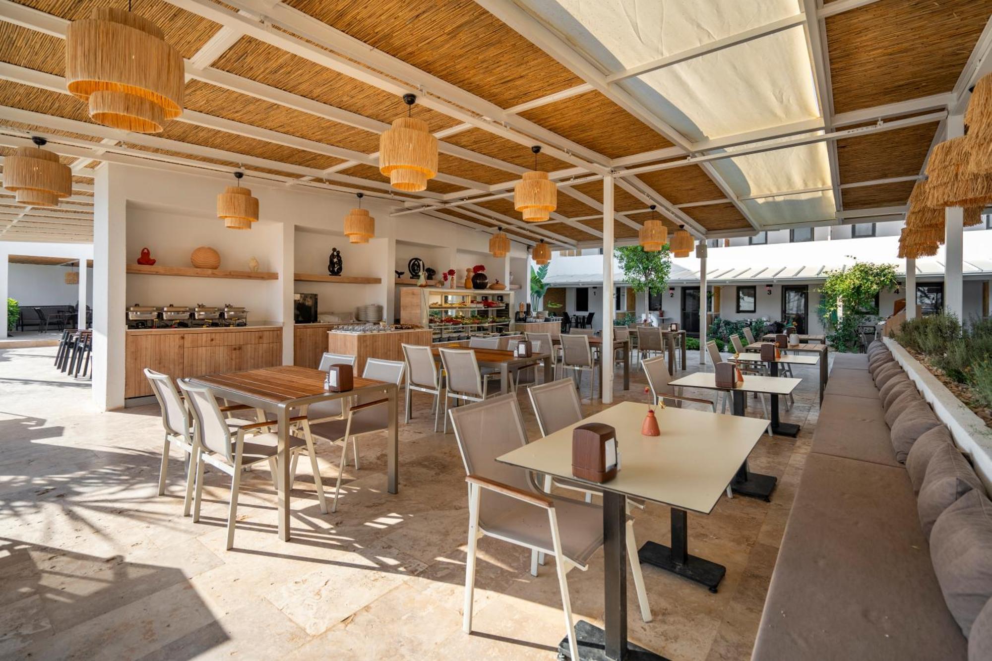 Hotel Daphnis Golturkbuku