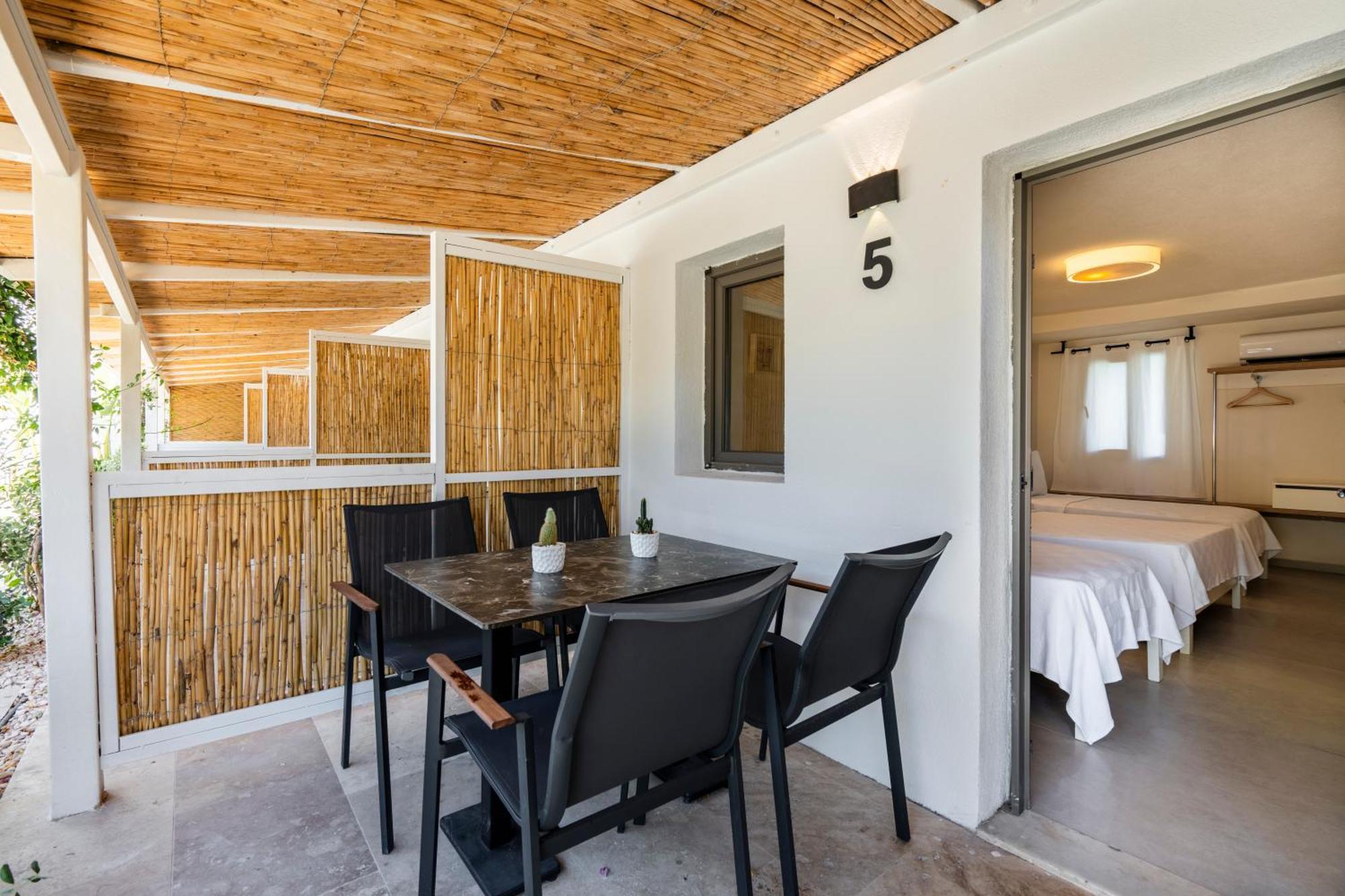 Hotel Daphnis Golturkbuku