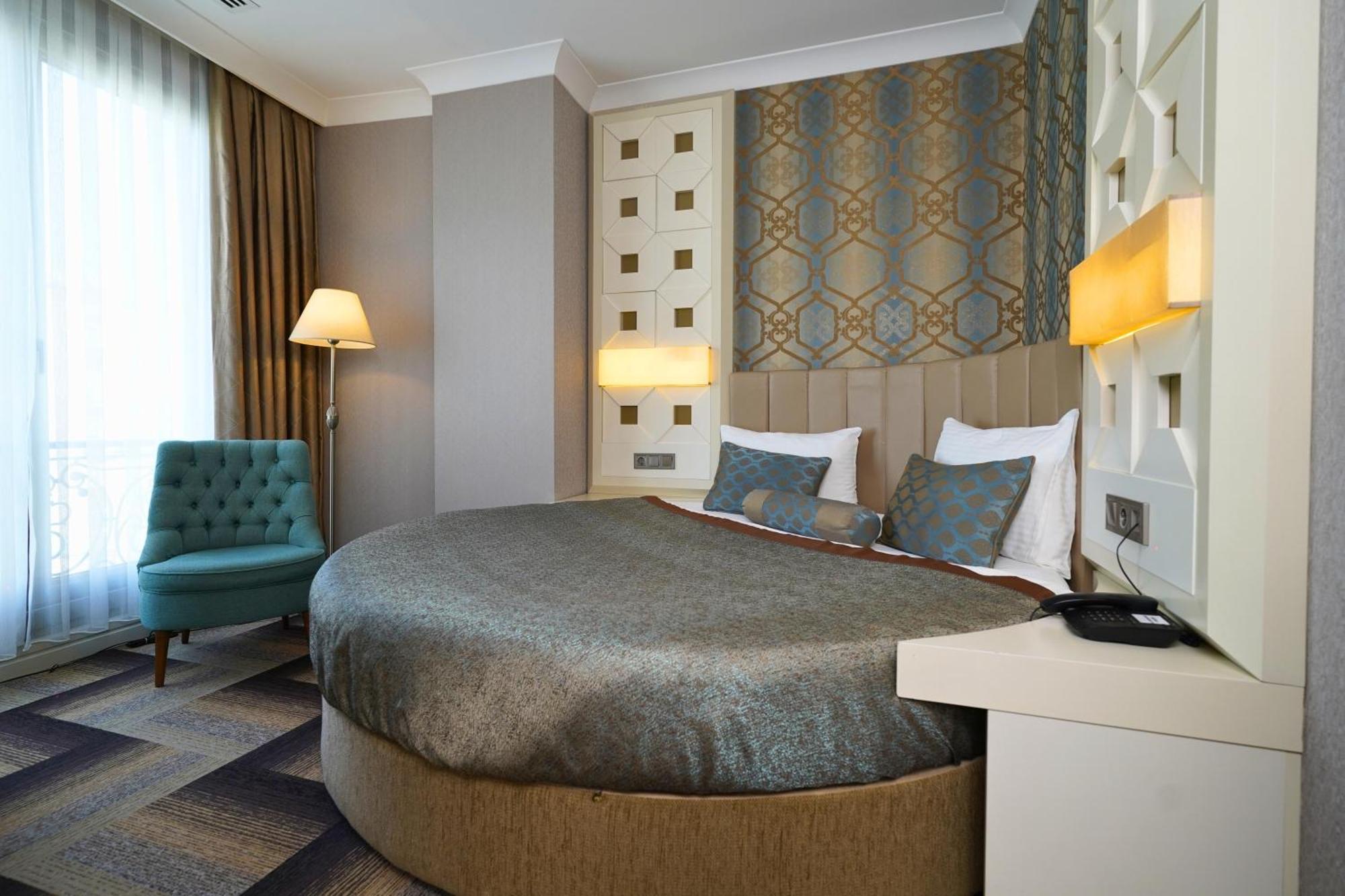 The Grand Mira Business Hotel 4*