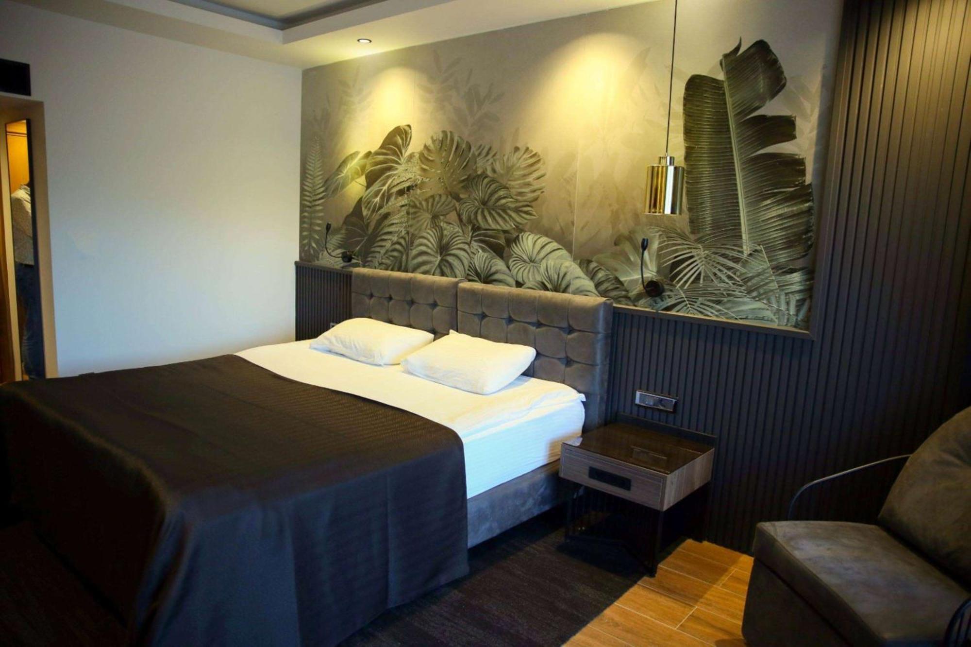 Amorium & Wooden Stone House Hotel