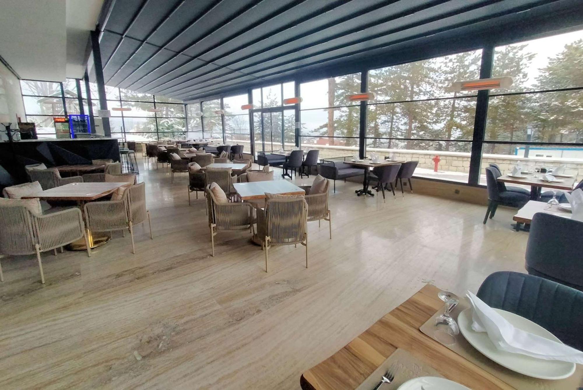 Amorium & Wooden Stone House Hotel