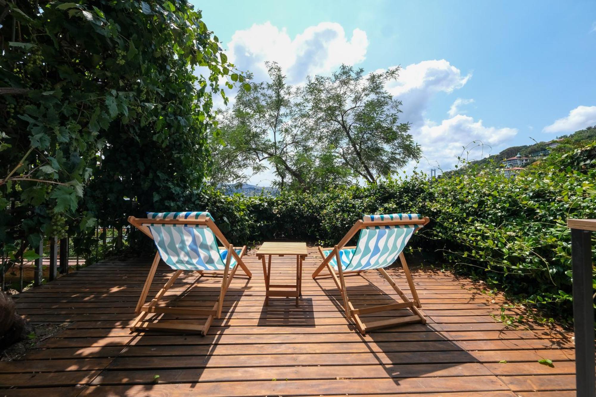 Maison Detroit Iconic 3br Triplex With Great Views *