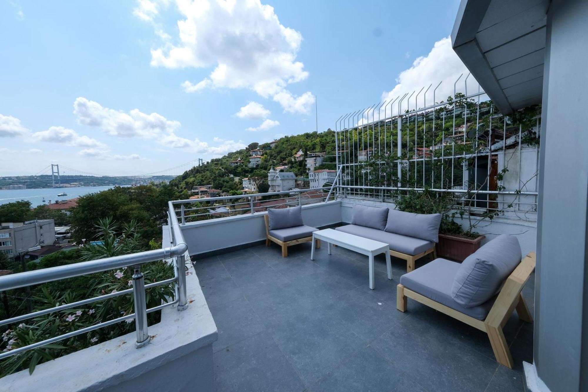 Maison Detroit Iconic 3br Triplex With Great Views Apartment