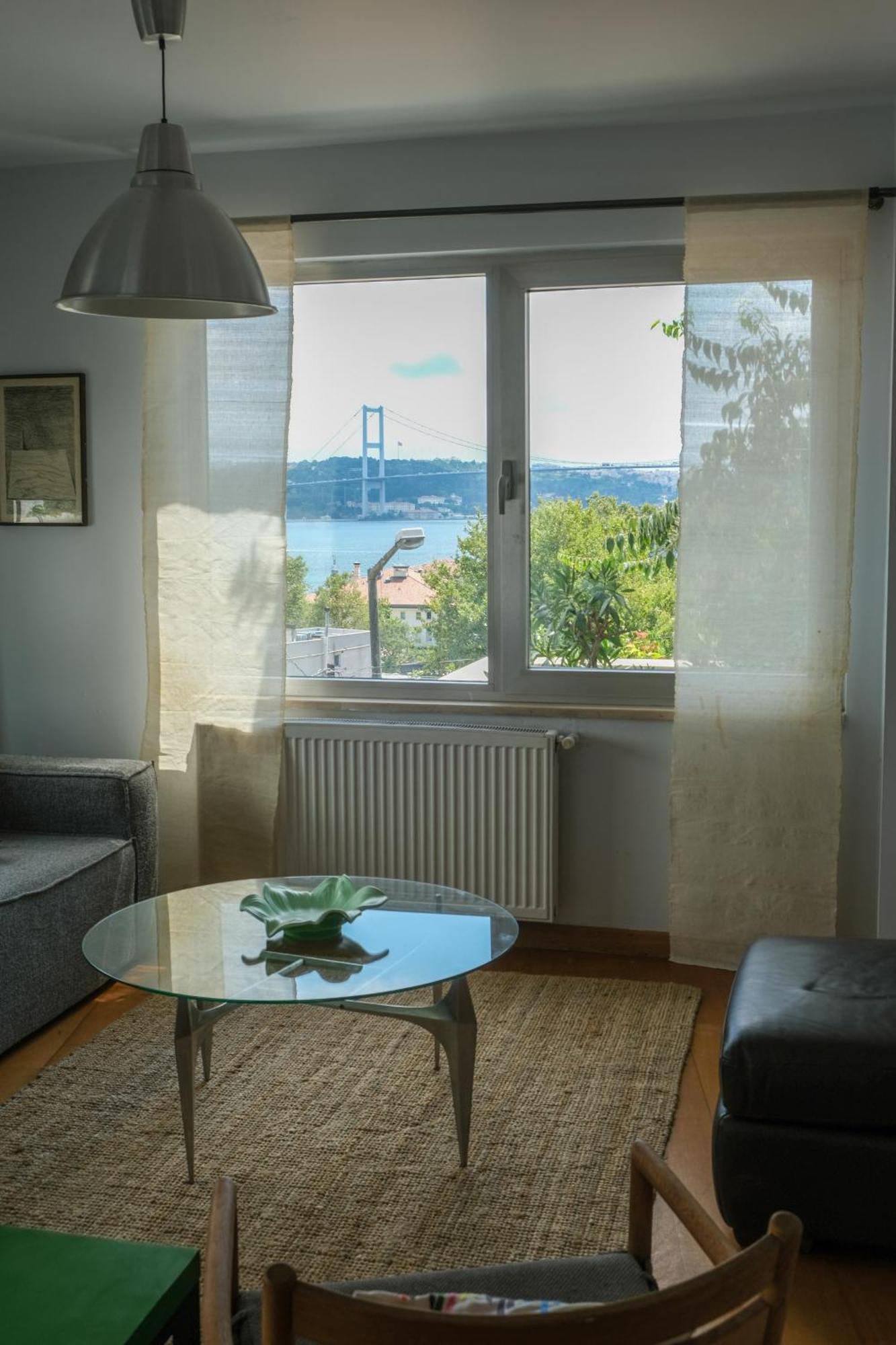 Apartment Maison Detroit Iconic 3br Triplex With Great Views *