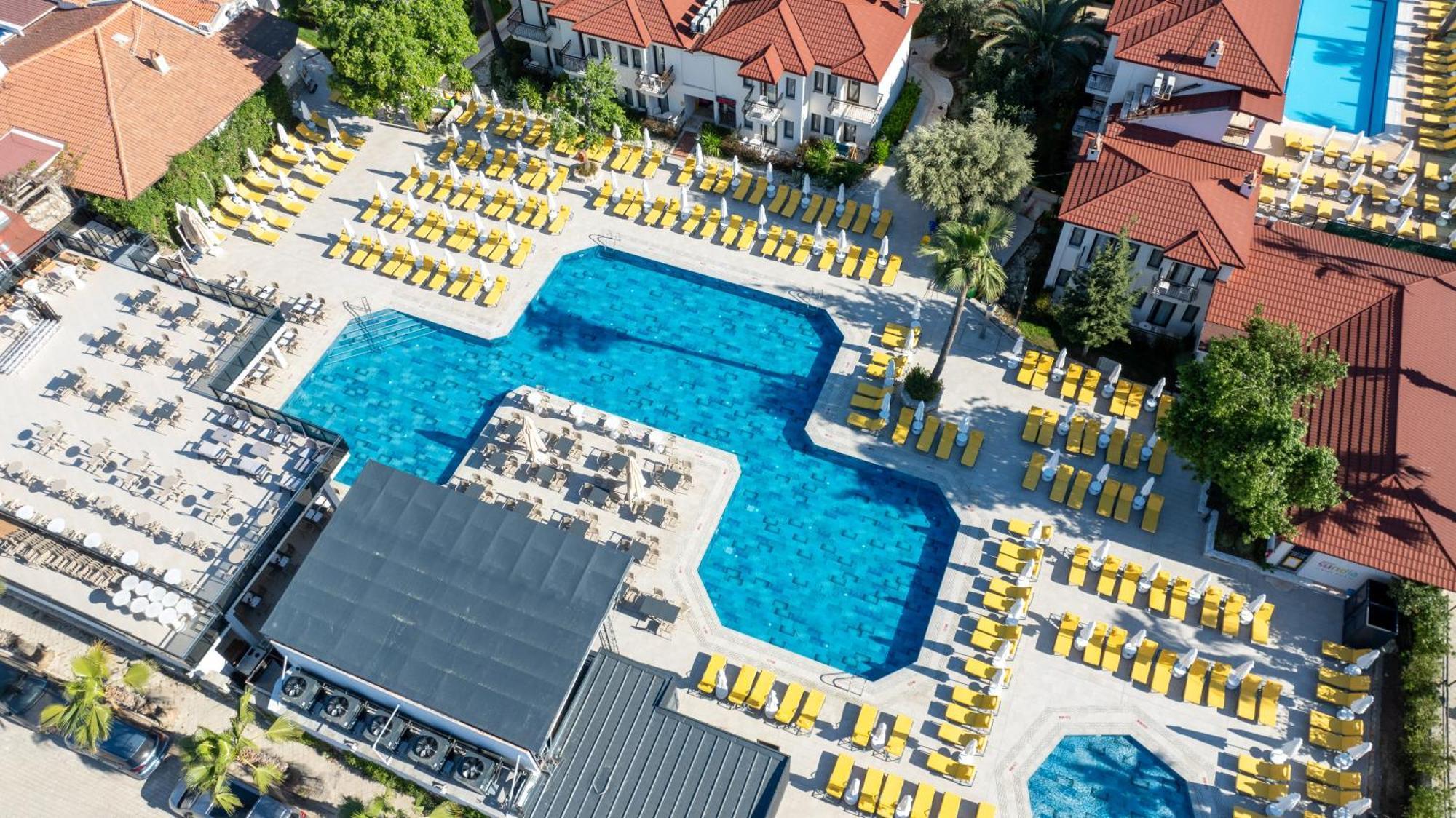 Sundia By Liberty (adults Only)