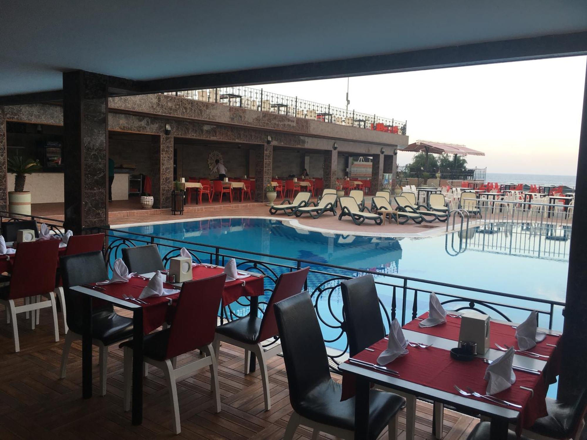 Hotel Aleria Belport