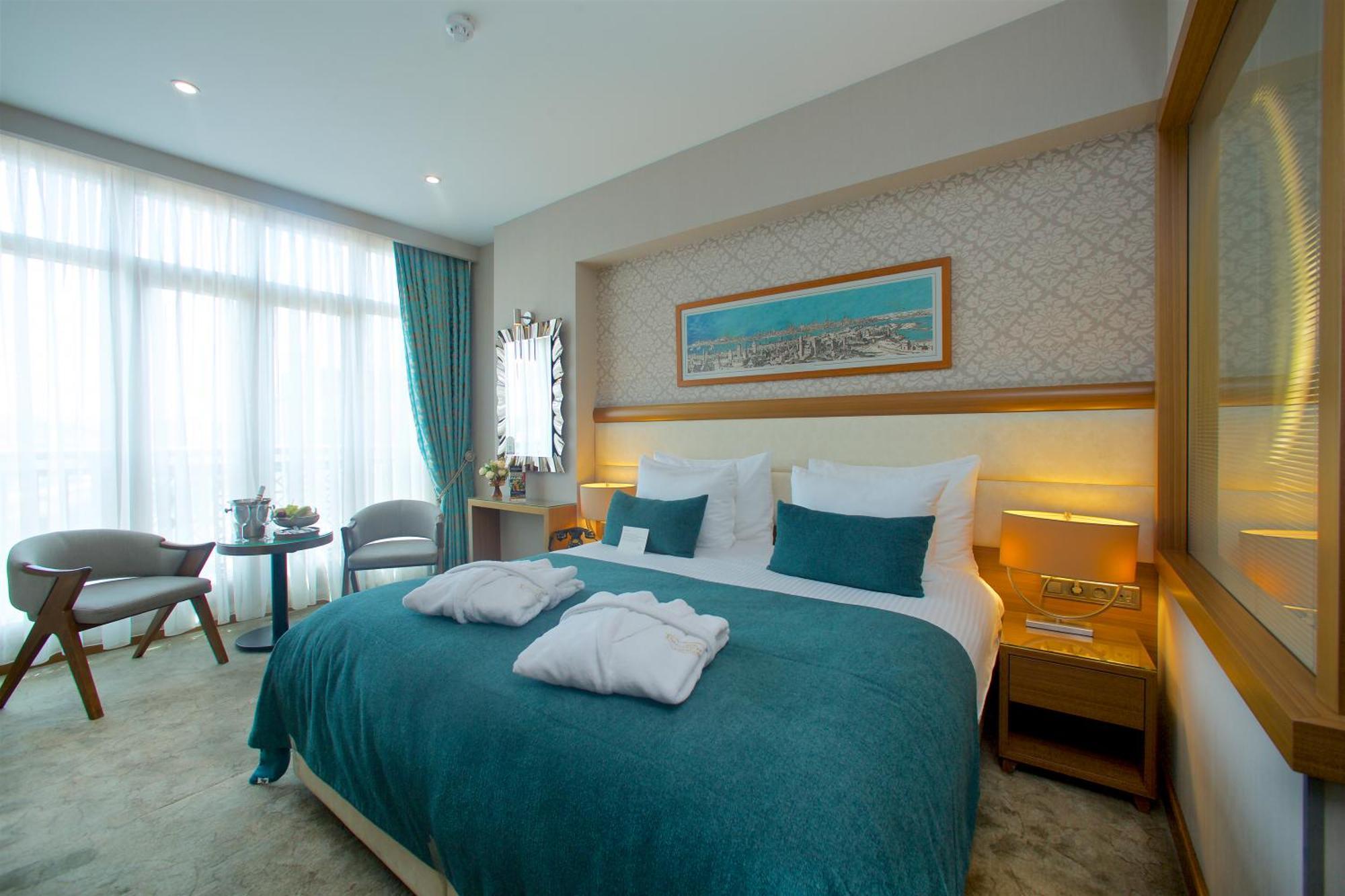 Momento Golden Horn Hotel 4*