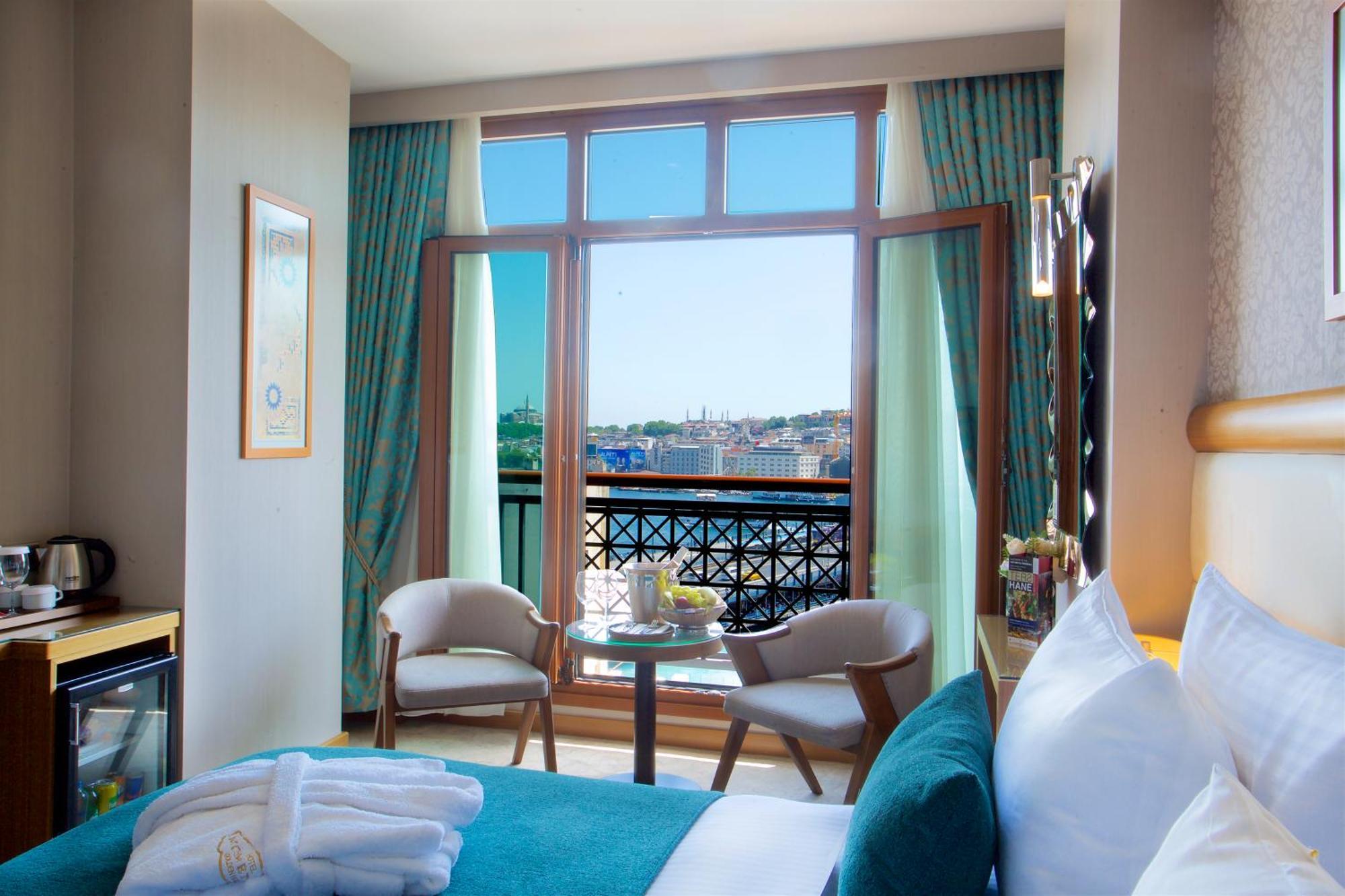 Momento Golden Horn Istanbul