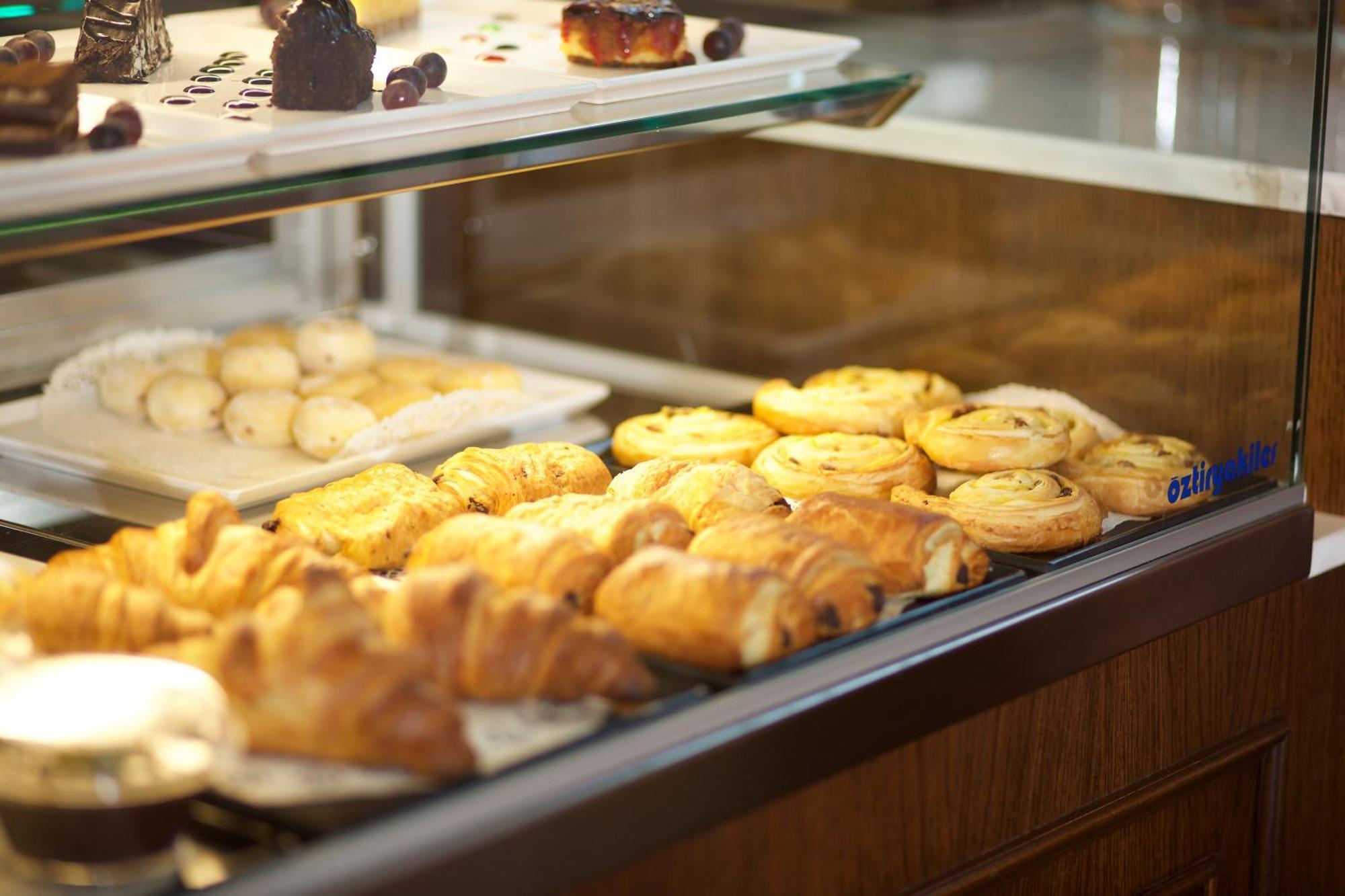 Momento Golden Horn Hotel