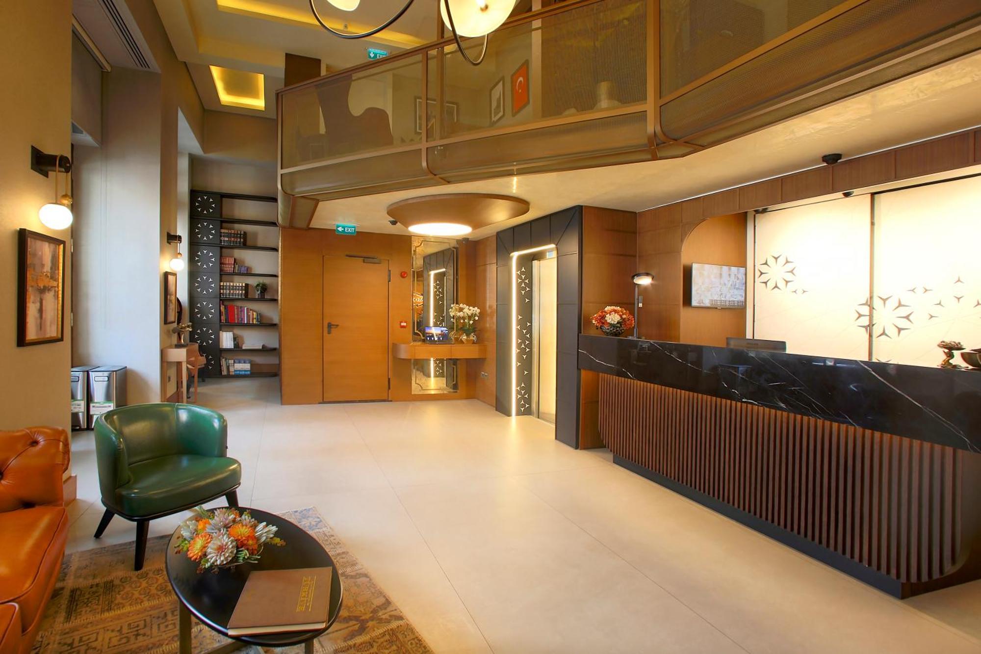 Momento Golden Horn Hotel