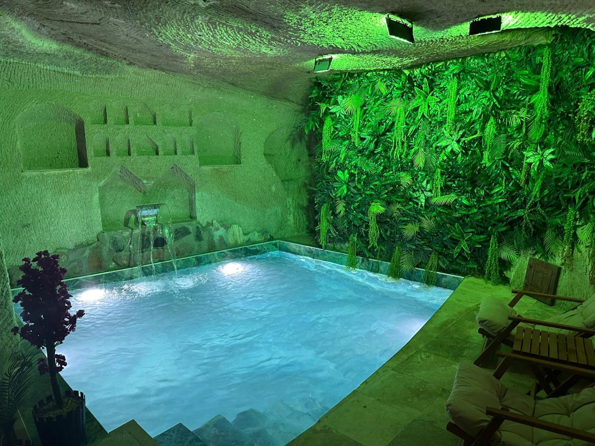 Nar I Ask Cave Nevsehir