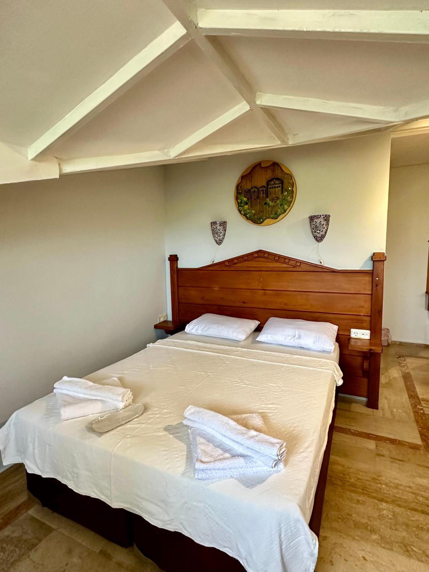 Bahaus Hotel 4*