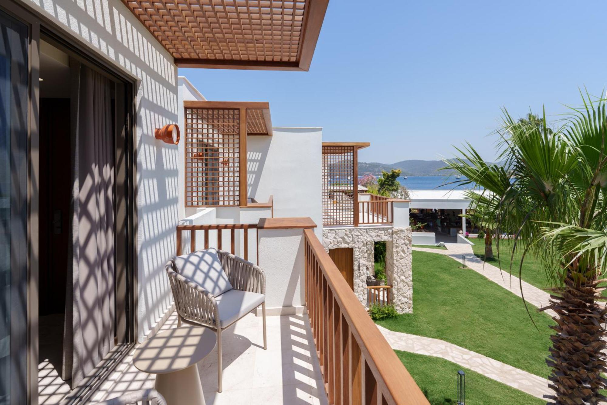 Mavi Turkbuku Hotel 3*