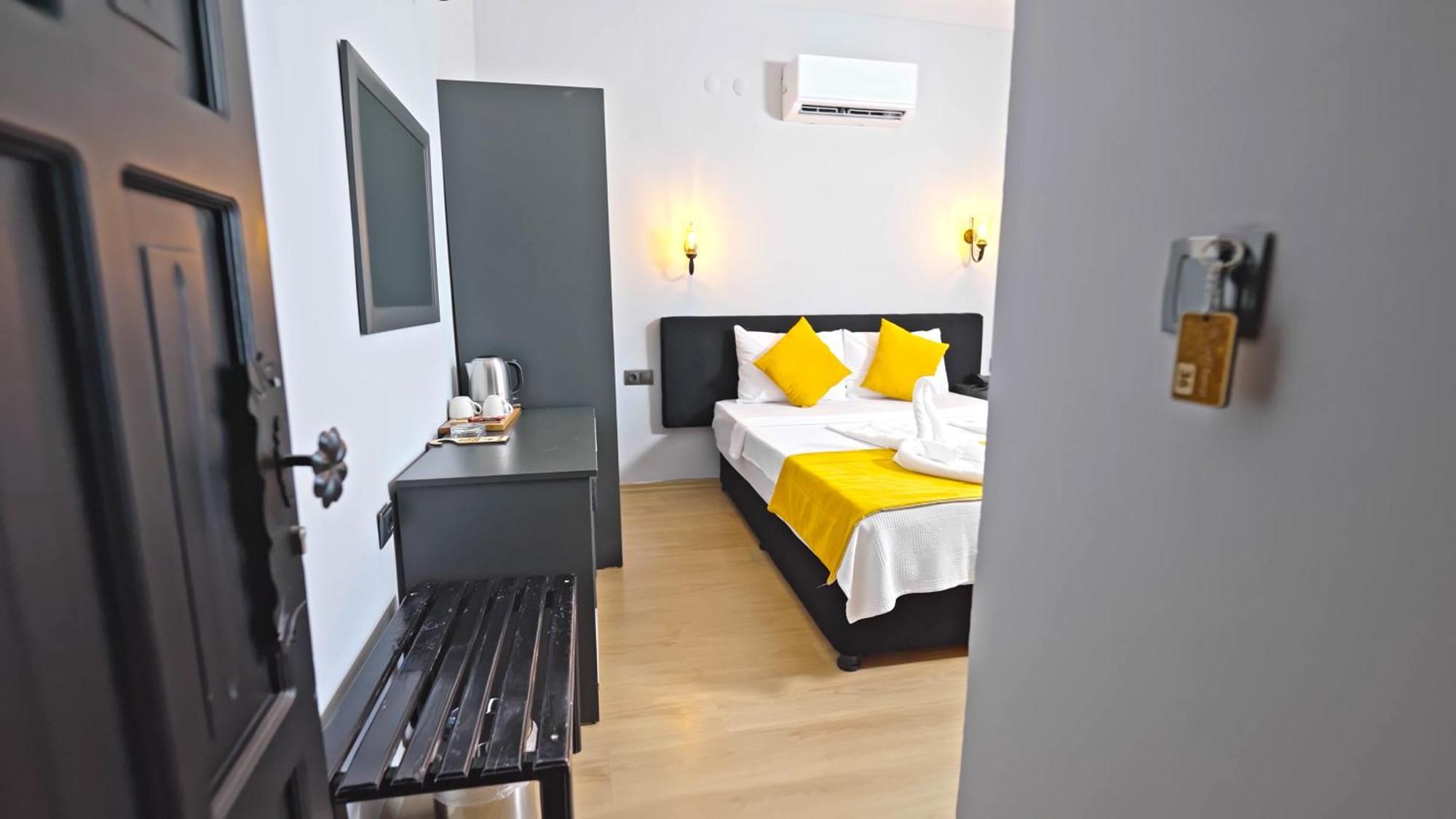 Yasemin Hotel 3*