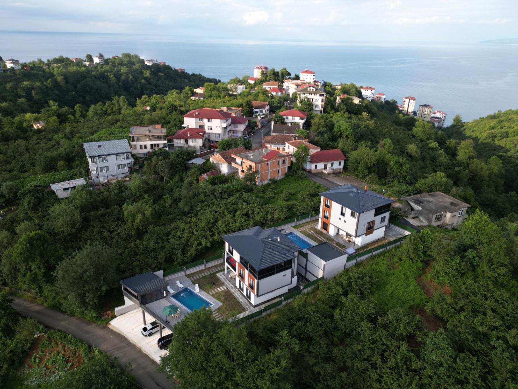 Konakoenue Center 2 *