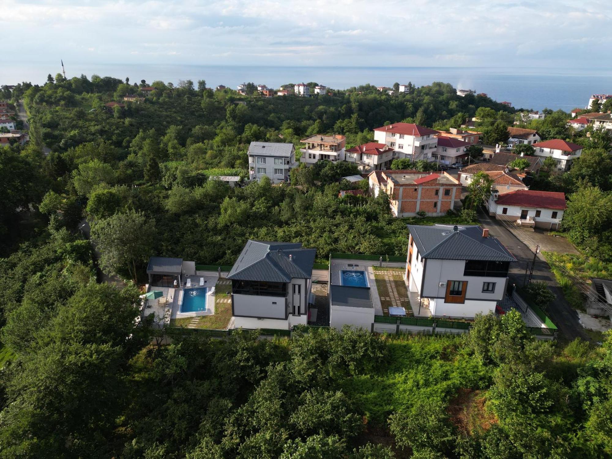 Villa Konakoenue Center 2