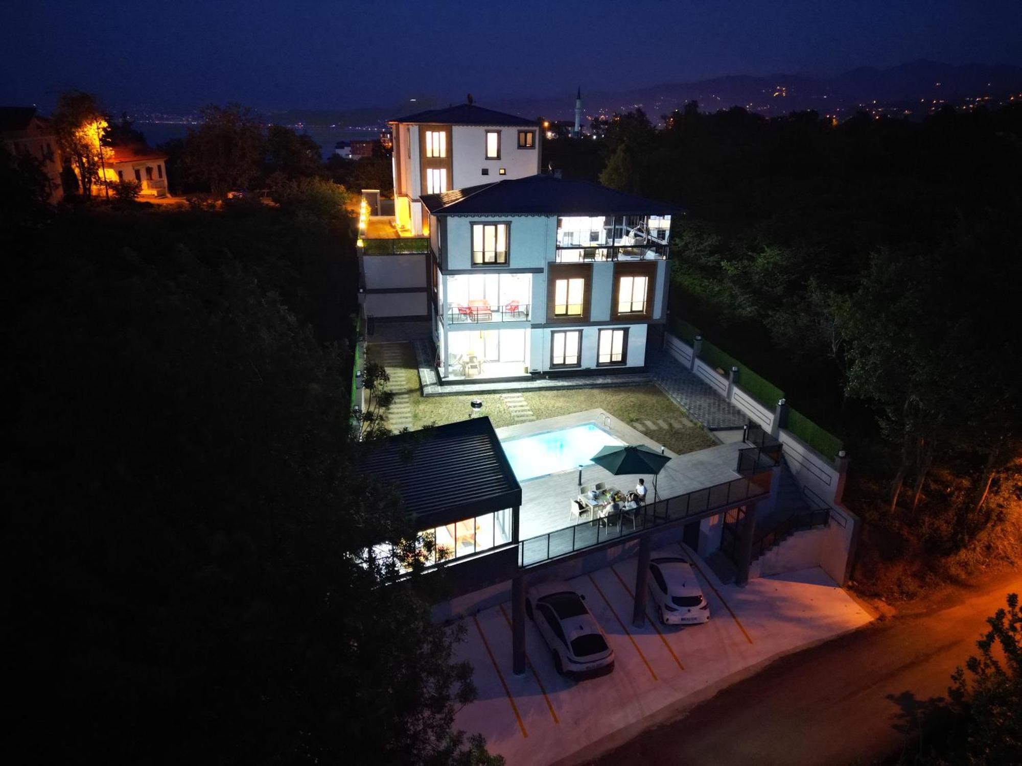 Villa Konakoenue Center 2
