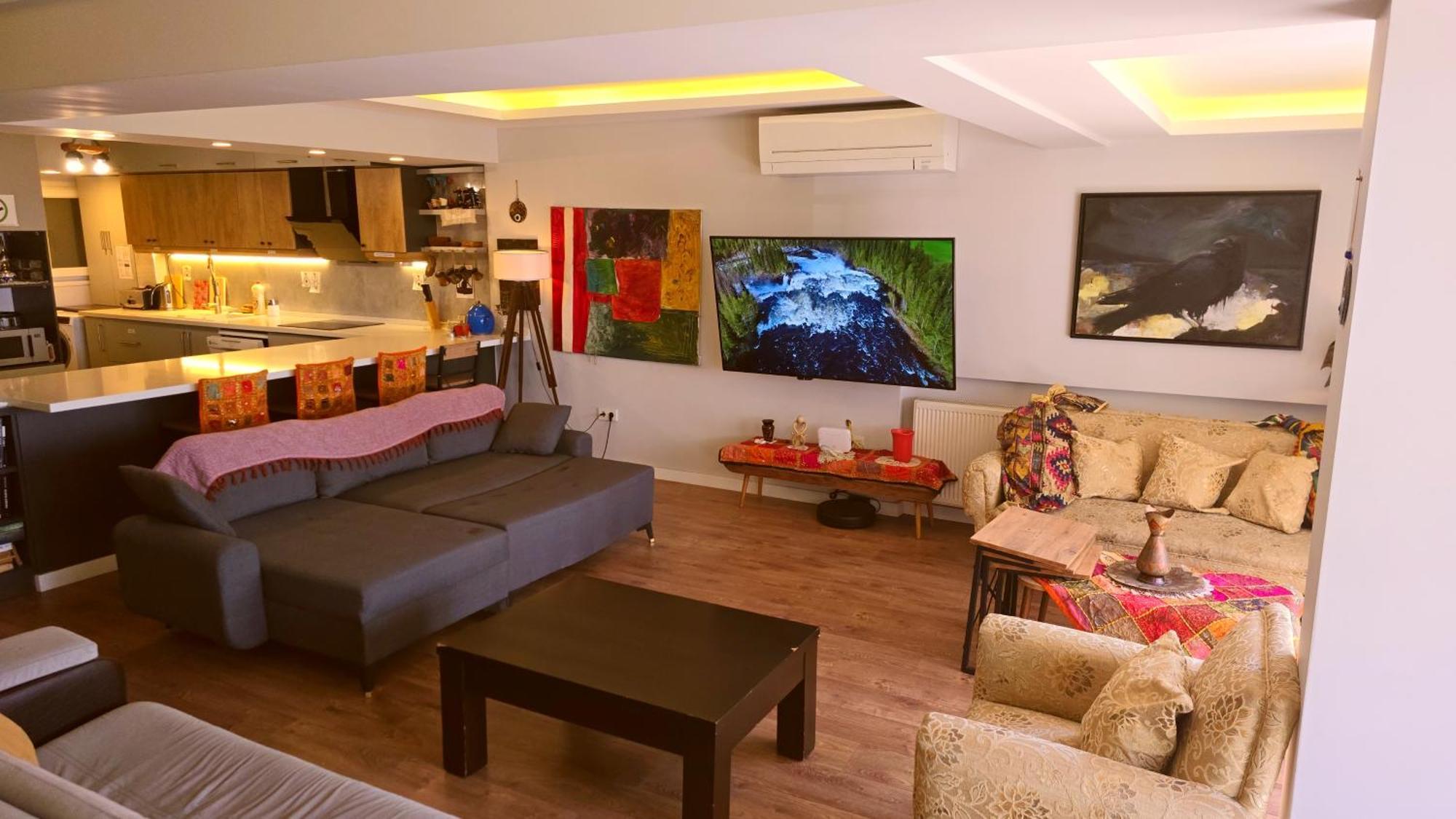 Elegant & Cozy Retreat Home, Center Gem By The Seaside, Steps From The Tram Apartment
